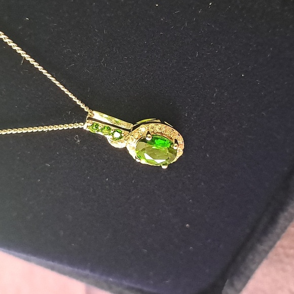 Chrome Diopside & White Zircon Pendant 18" Chain Necklace. - Picture 5 of 6